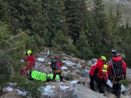 Foto. Doi turiști accidentați în Munții Făgărașului. Acțiunile salvamontiștilor sunt în desfășurare