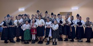 Micii artiști ai ansamblului ,,Dor Părăian“ participă la un festival internațional. Primăria Părău susține financiar deplasarea