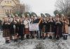 Foto și VIDEO. Colinde, joc, port popular și voie bună. Festivalul Cetelor de feciori din Țara Făgărașului