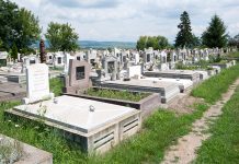 Înșelăciune cu servicii funerare, la Codlea. Bărbatul a fost reținut