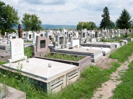 Înșelăciune cu servicii funerare, la Codlea. Bărbatul a fost reținut