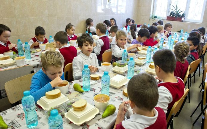 masa-calda-pentru-elevii-din-150-de-scoli-138656