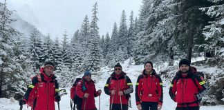 Salvamontiștii au acționat pe traseele montane. Pe Valea Sâmbetei, acțiuni de prevenție, dar în zona Mihăilești au salvat un turist