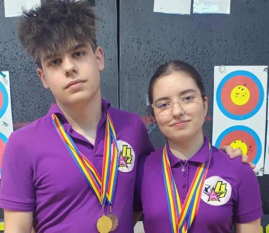 Foto. Sportivii de la clubul sportiv 4Archery Făgăraș, aur la Campionatul național de tir cu arcul. Frații Ana și Andrei Dungu, cei mai buni din țară