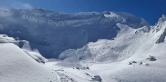 Avalanșă de mari dimensiuni la Bâlea Lac, în zona turistică. Meteorologii au emis o avertizare de un risc MARE de avalanșă, gradul 4 din 5