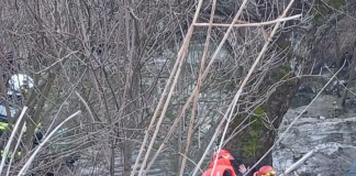 Tragedia de la Chirpăr. Doi copii morți în pârâu. Alți doi frați ai lor, morți în urmă cu câțiva ani. Protecția Copilului Sibiu n-a protejat acești minori