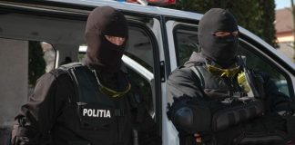 Traficanți de droguri și de persoane, arestați. Gruparea infracțională a fost destructurată de DIICOT