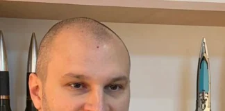 Turistul de la vârful Romarm, și-a vizitat ,,moșia“ din județul Brașov. O zi la Bran, o noapte la Victoria și o oră la Fabrica de Pulberi Făgăraș. Nicio declarație oficială despre scopul vizitei. Pîrcălăbescu, venituri de 282.390 lei/an