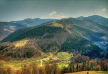 Harta. Cetățenii din Sâmbăta de Sus își pot ridica titlurile deproprietate de la sediul Primăriei. Vezi ce zone ale comunei acoperă aceste acte de proprietate