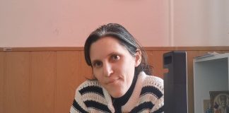 Directoarea de la Școala Gimnazială Cincu a gafat din nou. Peste noapte a mutat copiii din clădirea grădiniței în clădirea școlii, chiar cu încălcarea legislației. O nouă revoltă a părinților