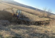 Foto și Video. S-a realizat subtraversarea râului Olt și a liniei ferate pentru rețeaua de canalizare a localității Cincșor, elemente dificile ale investiției Primăriei Voila