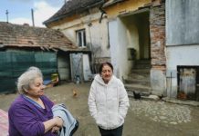 Foto și Video. Făgărașul se vinde bucată cu bucată. Primarul PSD scoate la mezat și clădiri de patrimoniu, monumente istorice. Chiriașii din aceste clădiri sunt mutați în voie de edil precum piesele pe tabla de șah