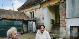 Foto și Video. Făgărașul se vinde bucată cu bucată. Primarul PSD scoate la mezat și clădiri de patrimoniu, monumente istorice. Chiriașii din aceste clădiri sunt mutați în voie de edil precum piesele pe tabla de șah