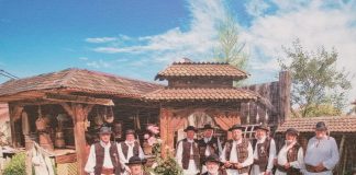 Foto. Expoziție la Muzeul Țării Făgărașului. ,,Comoara de acasă“, port popular din zona Codlea