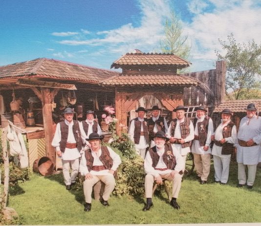 Foto. Expoziție la Muzeul Țării Făgărașului. ,,Comoara de acasă“, port popular din zona Codlea