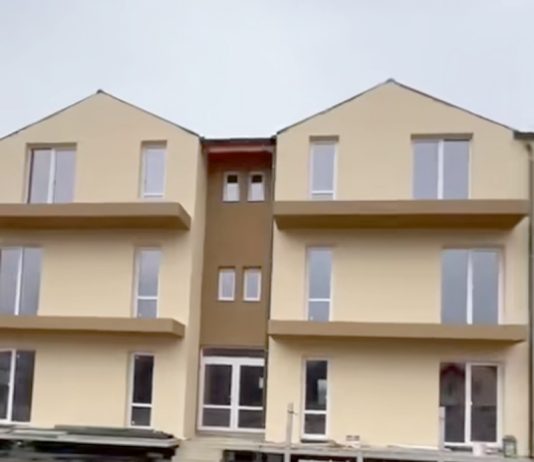 Locuințe pentru specialiștii care se stabilesc la Victoria. Primăria construiește două vile cu șase apartamente fiecare, un proiect de un milion euro