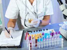 Goana după analize medicale gratuite decontate de CAS. Ce laboratoare din județ mai au fonduri în aceste zile