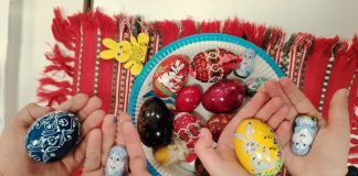 Foto și Video. Sărbătorile pascale întâmpinate de copiii români din Italia. Elevii prof. Angela Nicoară au aflat despre tradițiile pascale și au vopsit ouă la cursul LCCR