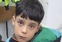 Luca, un copil de 10 ani din Făgăraș, este dat dispărut. Familia și polițiștii îl caută. Dacă îl vedeți, sunați la 112!