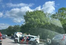Accident grav pe DN1, între Perșani și Vlădeni. Două persoane au rămas încarcerate. S-a solicitat elicopterul SMURD