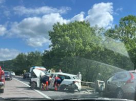 Accident grav pe DN1, între Perșani și Vlădeni. Două persoane au rămas încarcerate. S-a solicitat elicopterul SMURD
