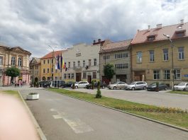 Experiența unui cetățean la Serviciul Evidența Persoanei Făgăraș: ,,Atitudinea absolut oribilă a angajatei, mizeria de nedescris de la intrare, mirosul pestinențial din cămăruța aceea“