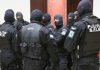 Traficanți de droguri prinși și arestați. Dețineau un întreg arsenal pentru pregătirea drogurilor pentru vânzare, clienții lor fiind și minori
