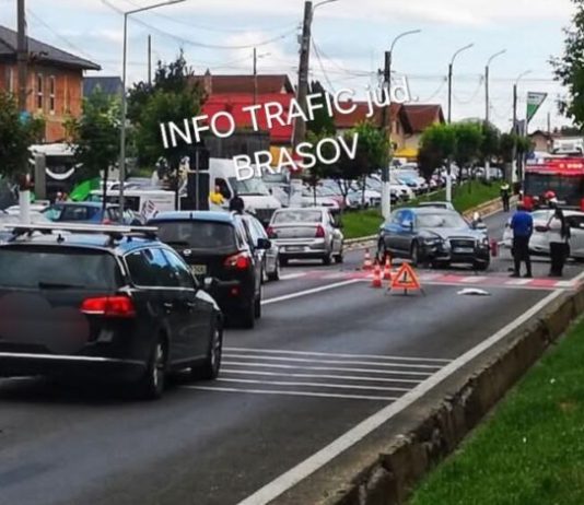 Accident rutier pe DN1, la ieșirea din Codlea. Sunt implicate trei autovehicule