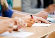 A început examenul pentru absolvenții de clasa a VIII-a. Azi, proba scrisă la limba și literatura română, iar miercuri, matematica