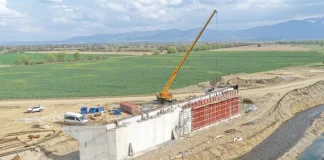 Tragedie pe autostrada A13, în zona Avrig. Un bărbat a decedat după ce a căzut de la o înălțime de 12 metri